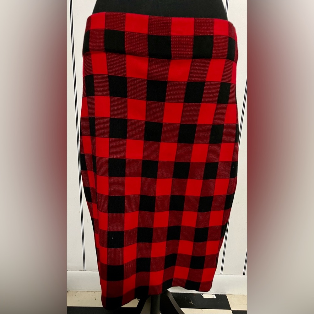 Women’s Chaps Brand Buffalo Plaid skirt size med